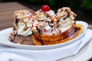 Banana split in a dish