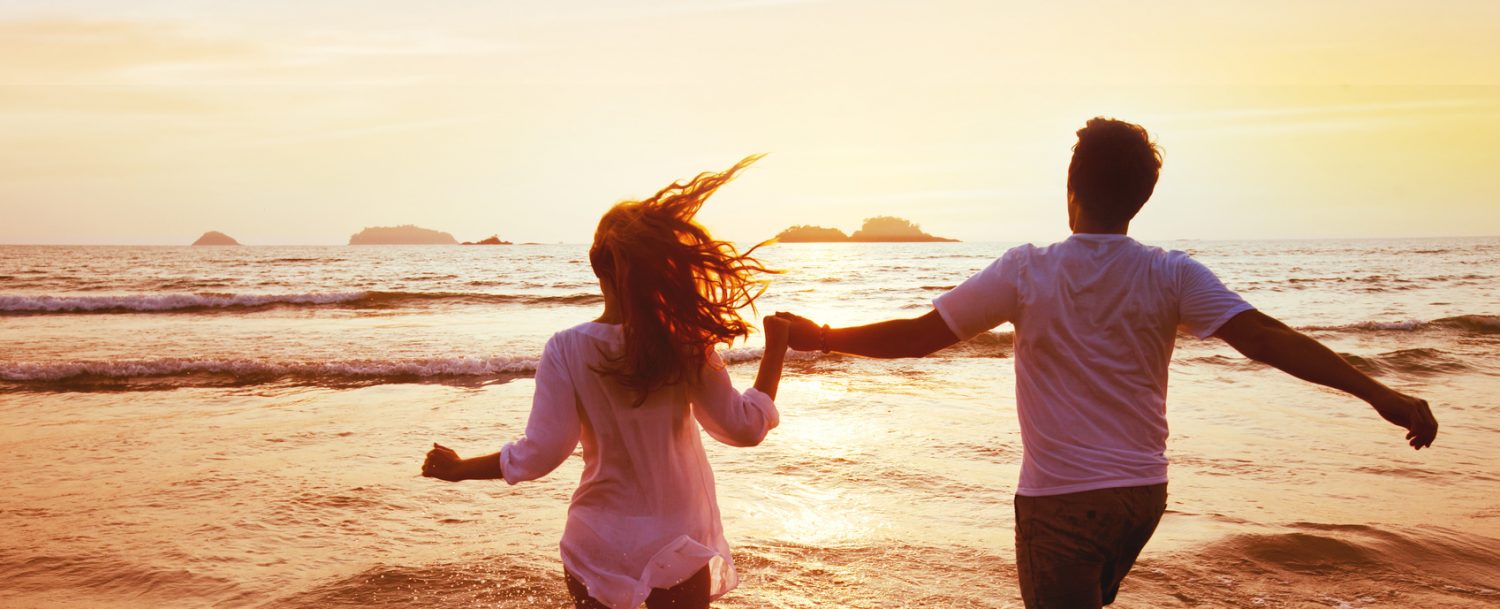 happy couple on honeymoon vacation travel, beach holidays